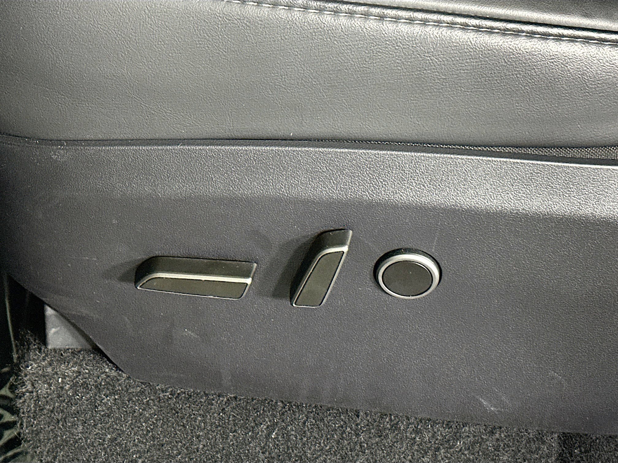 Used 2024 Tesla Model Y Long Range image 13