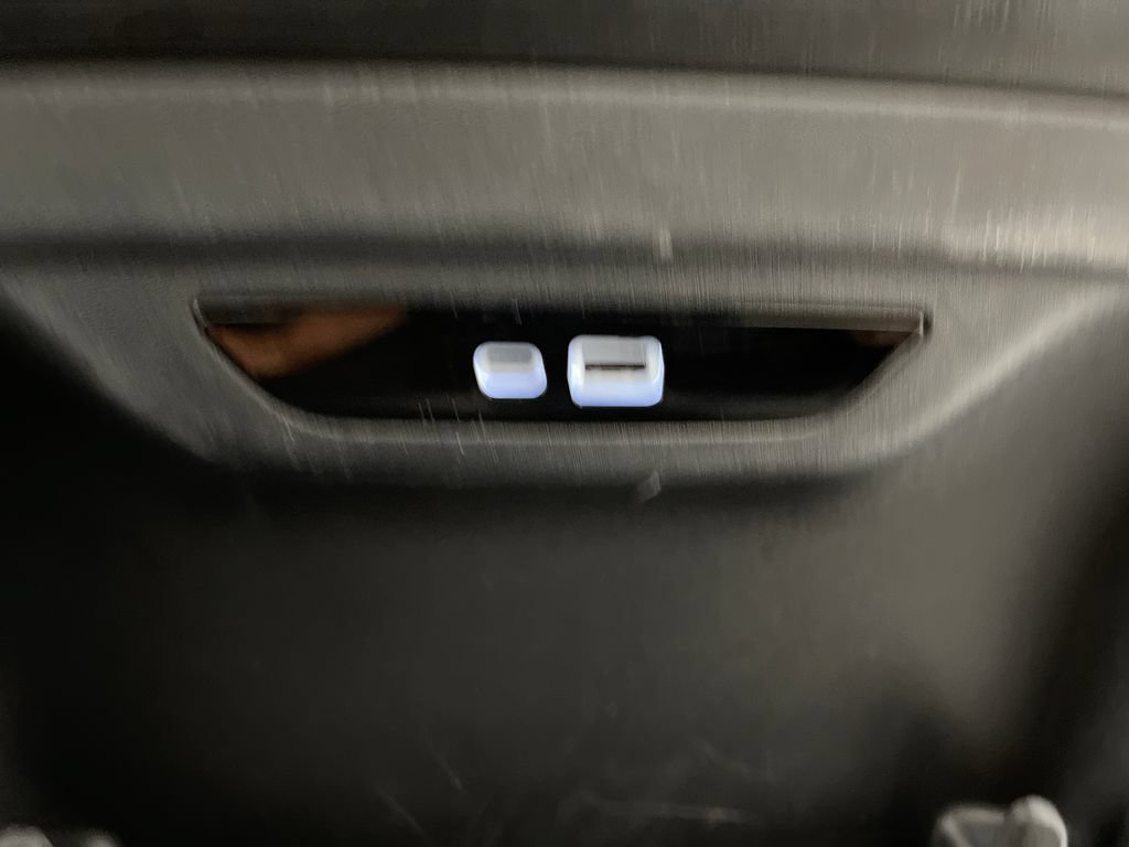 Used 2025 Chrysler Pacifica Select FWD image 31