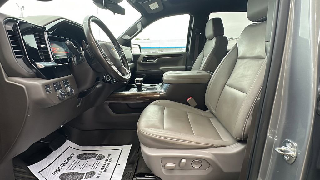 Used 2024 Chevrolet Silverado 1500 LT image 10