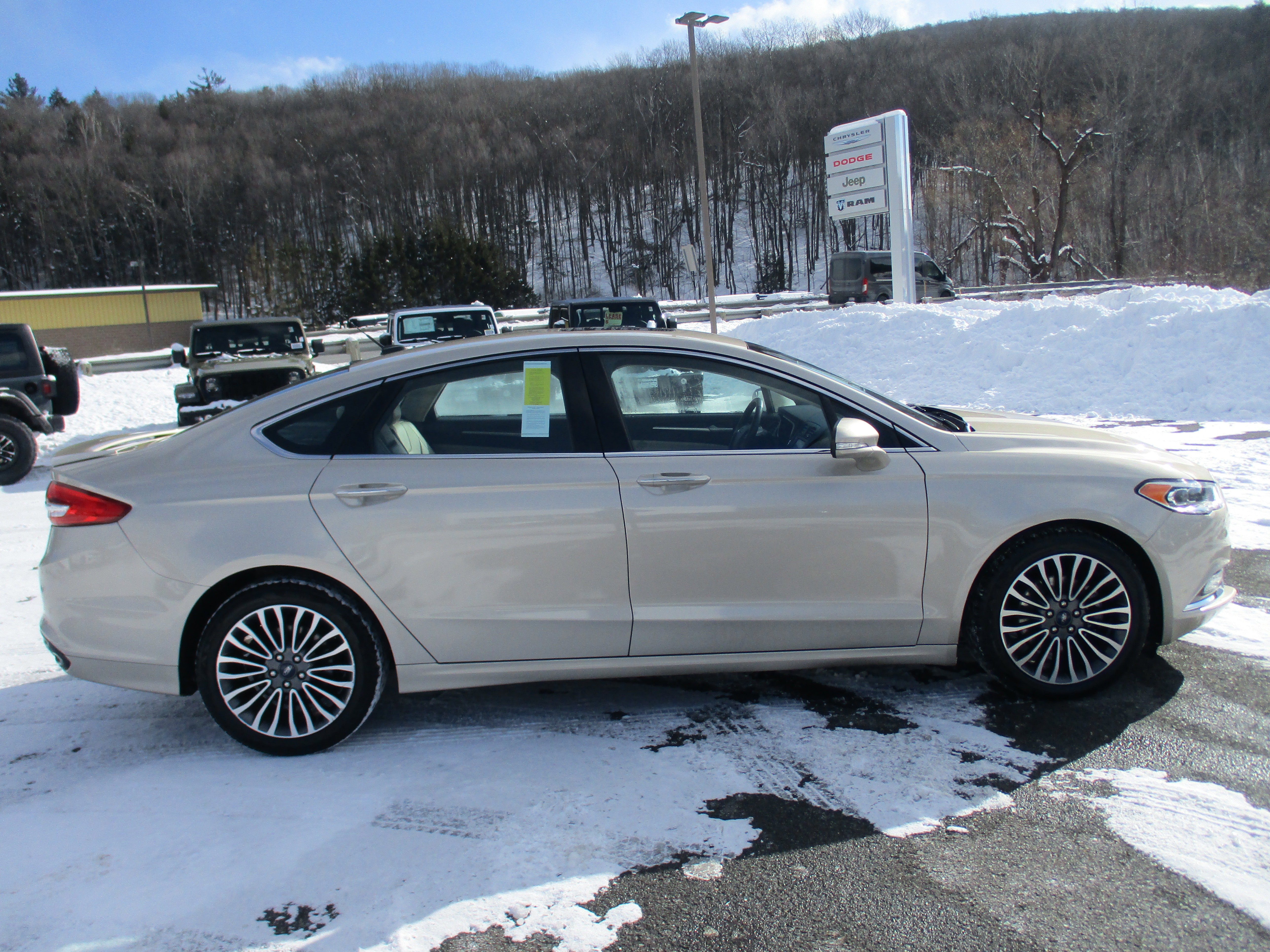 Used 2018 Ford Fusion Titanium image 4