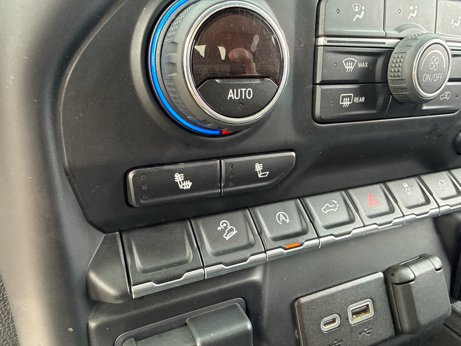 Certified 2019 Chevrolet Silverado 1500 RST AWD/4WD image 21