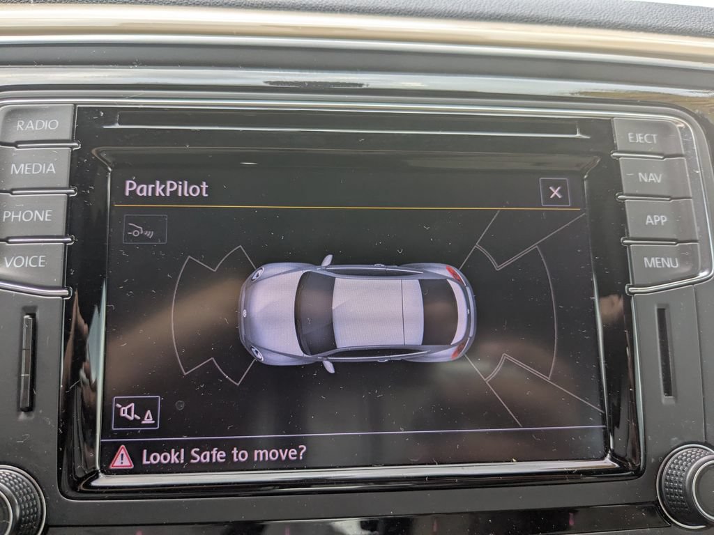 Used 2019 Volkswagen Beetle 2.0T Final Edition SEL FWD image 18