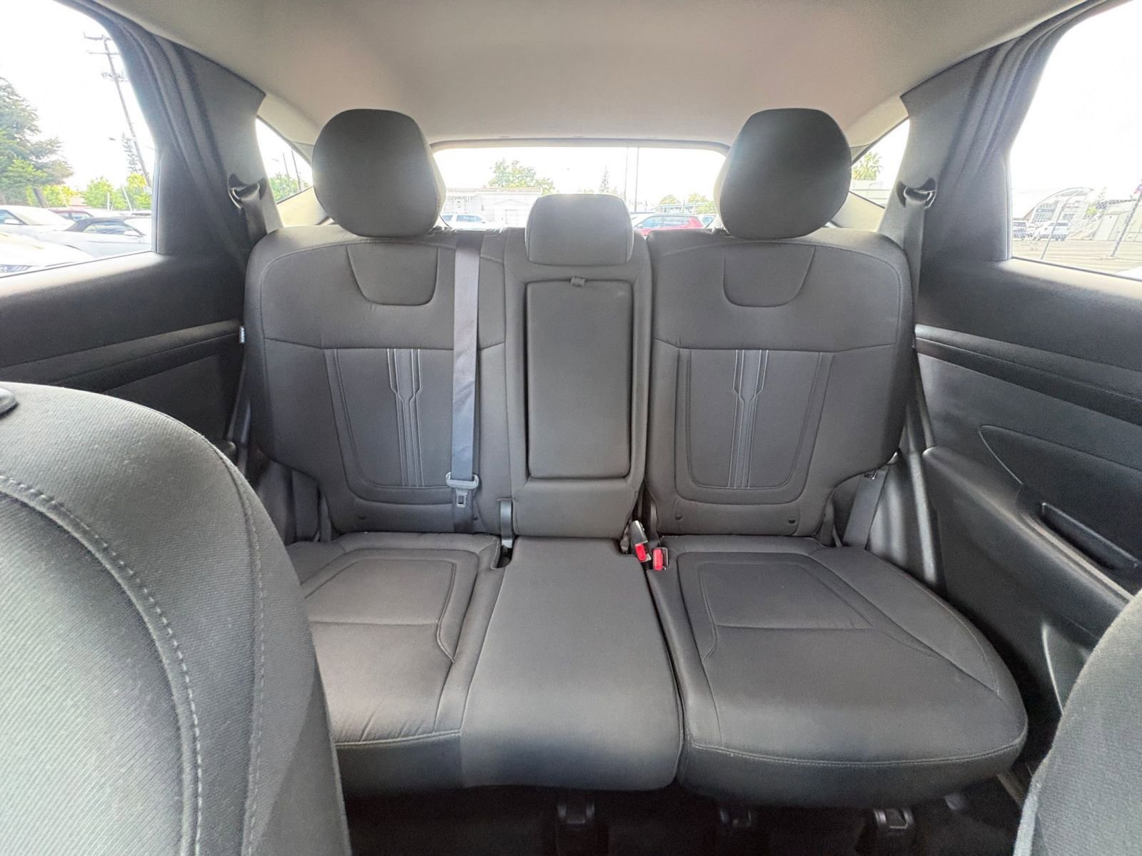 Used 2025 Hyundai Tucson SEL AWD/4WD image 41