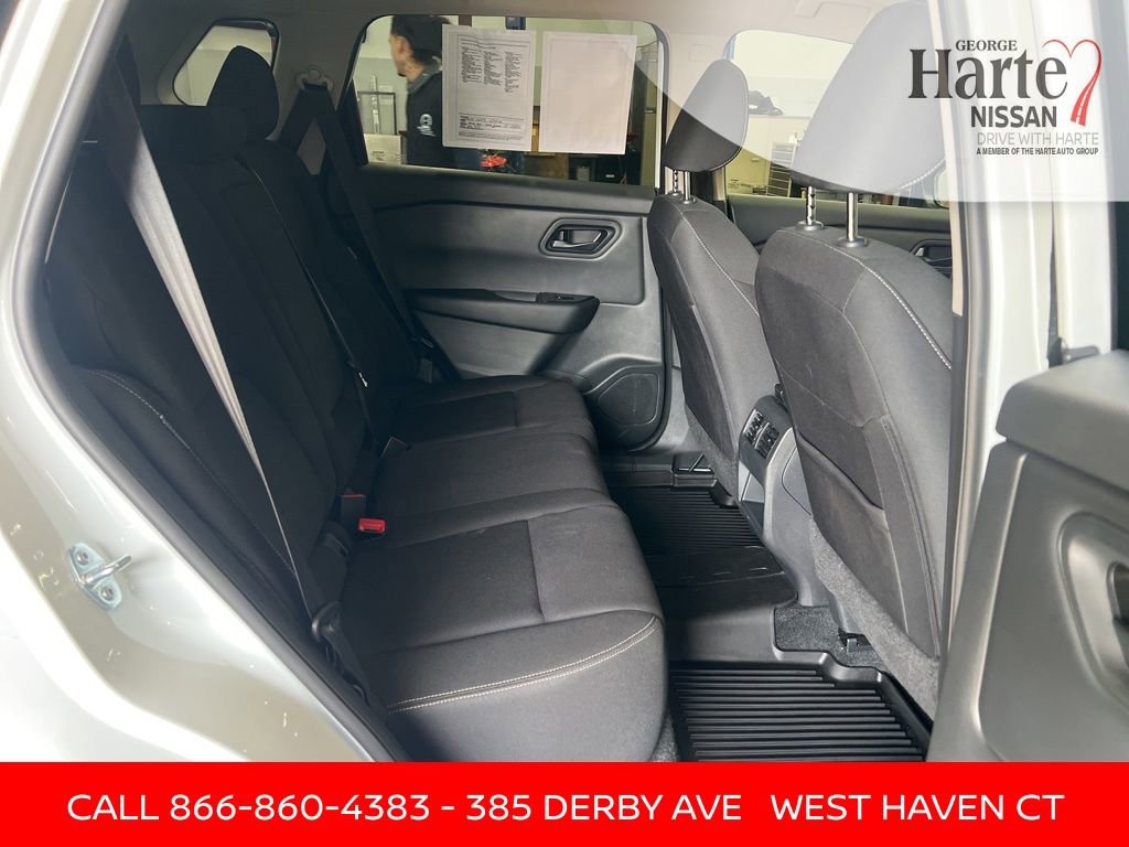 Certified 2025 Nissan Rogue S image 38