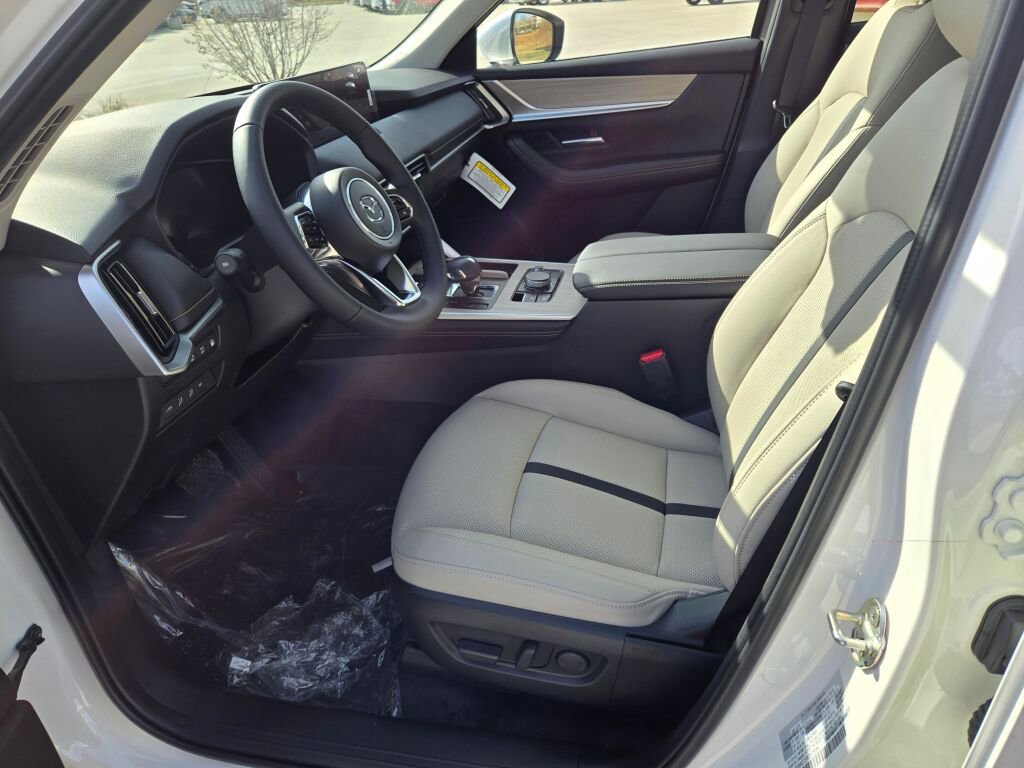 New 2026 MAZDA CX-90 Plug-In Hybrid w/ Preferred image 18