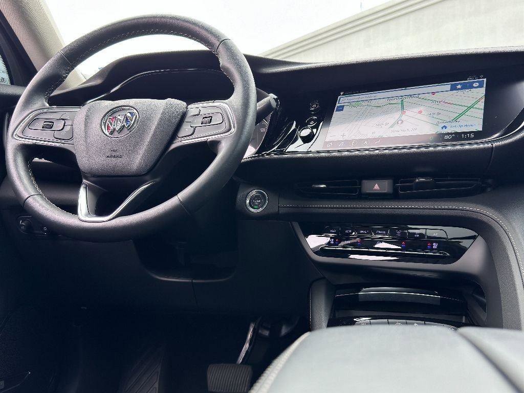Used 2023 Buick Envision Avenir image 31
