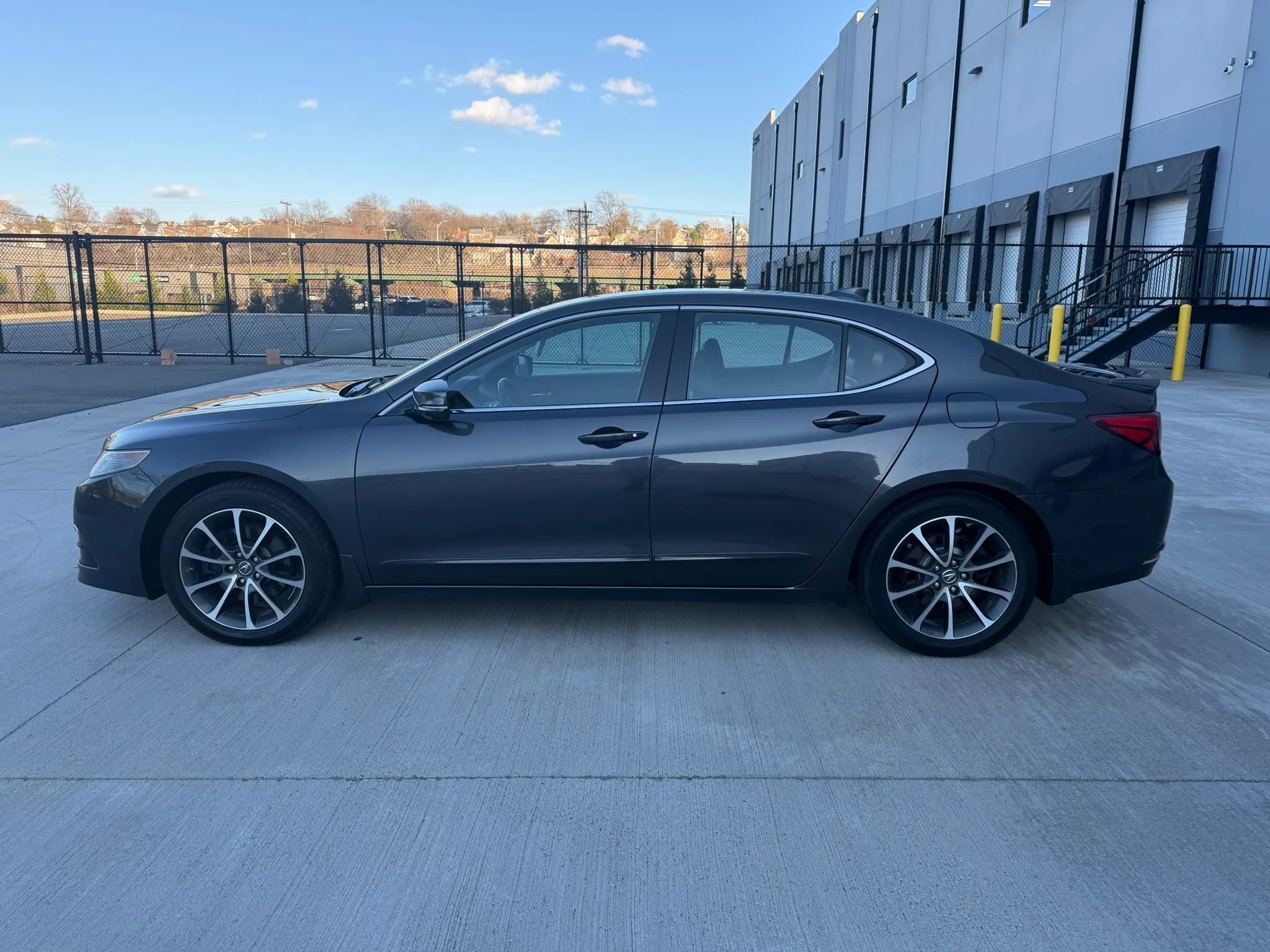Used 2015 Acura TLX V6 w/ Technology Package image 4