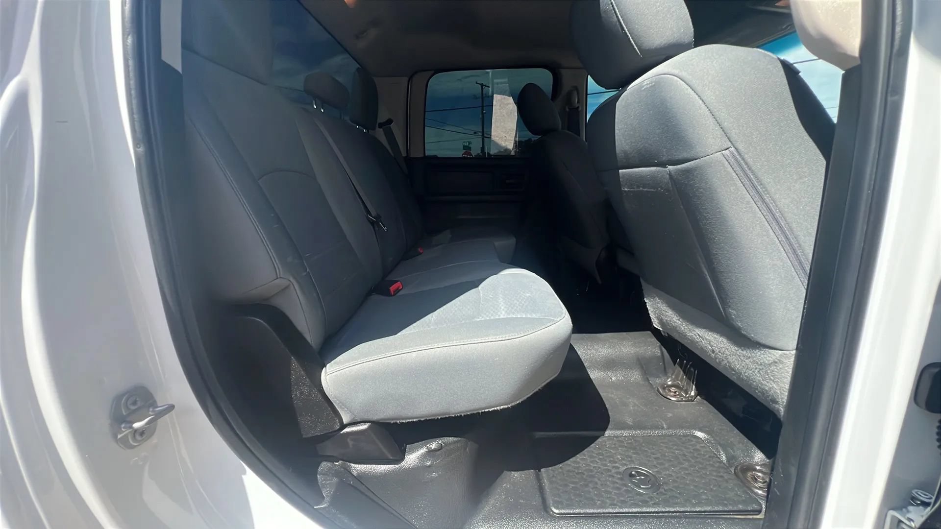 Used 2018 RAM 3500 Tradesman w/ Chrome Appearance Group AWD/4WD image 15