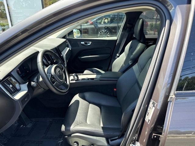 Certified 2025 Volvo XC60 B5 Plus AWD/4WD image 19