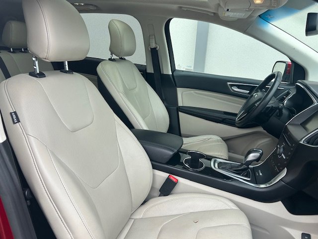 Used 2015 Ford Edge Titanium w/ Equipment Group 301A image 16