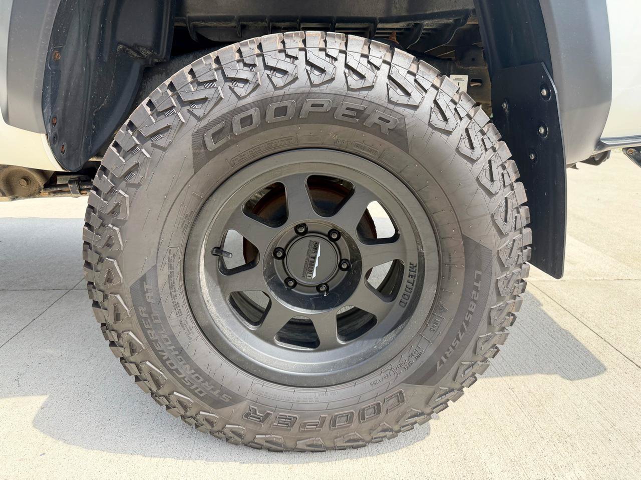 Used 2021 Toyota Tacoma TRD Off-Road w/ Technology Package AWD/4WD image 38