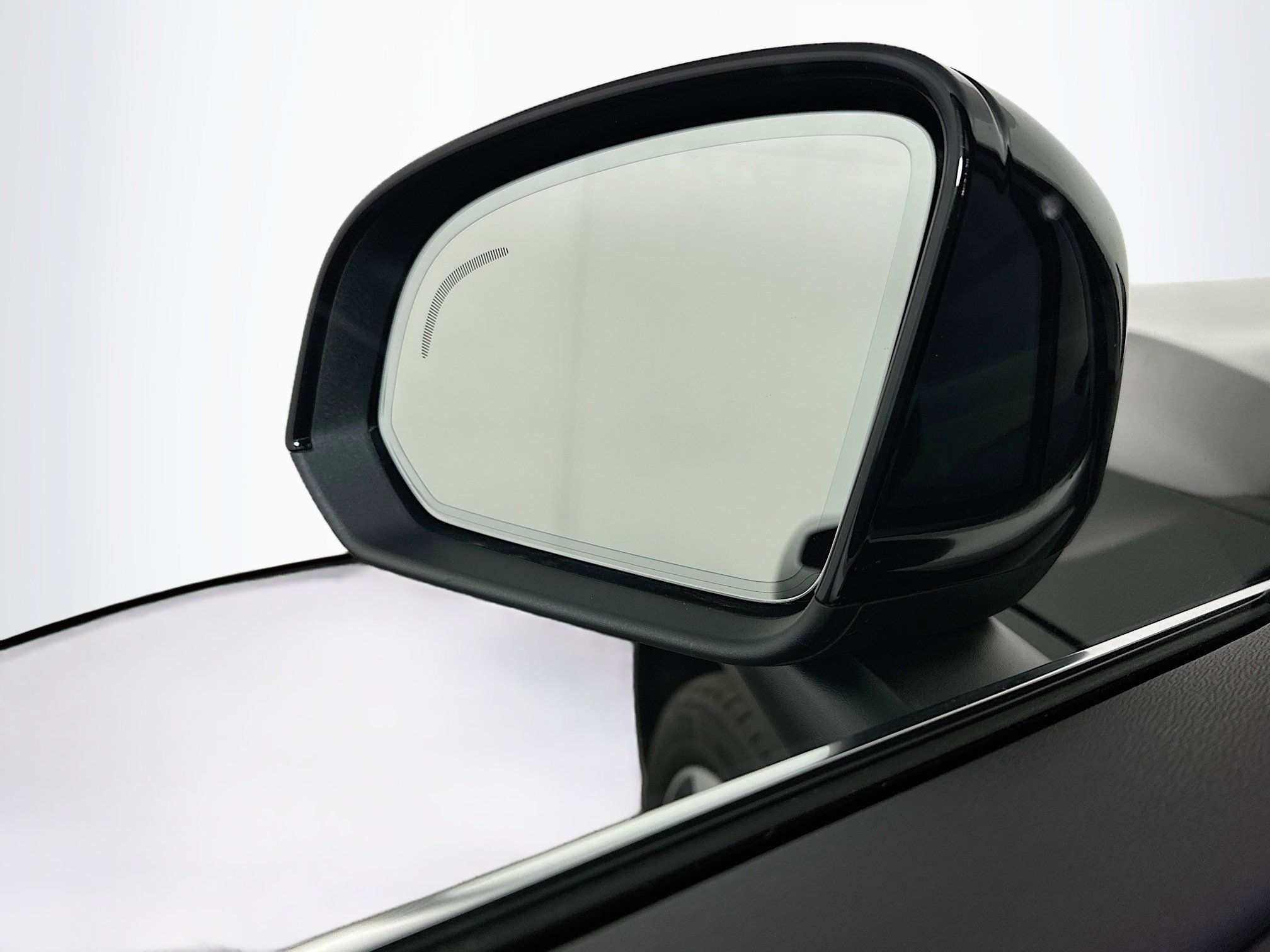 Used 2025 Volvo XC40 B5 Core w/ Protection Package Premier image 16