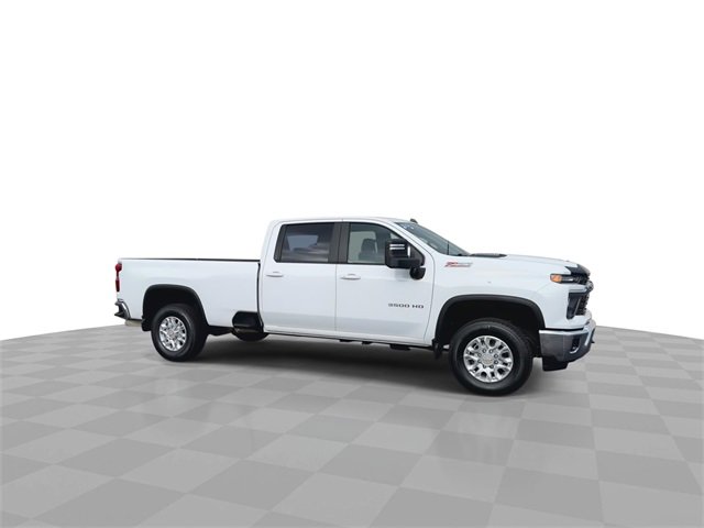 Certified 2024 Chevrolet Silverado 3500 LT w/ Convenience Package image 2