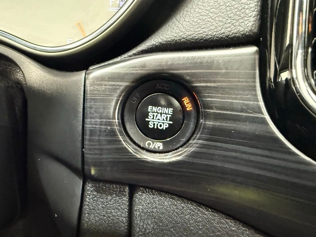 Used 2020 Jeep Grand Cherokee Altitude image 44