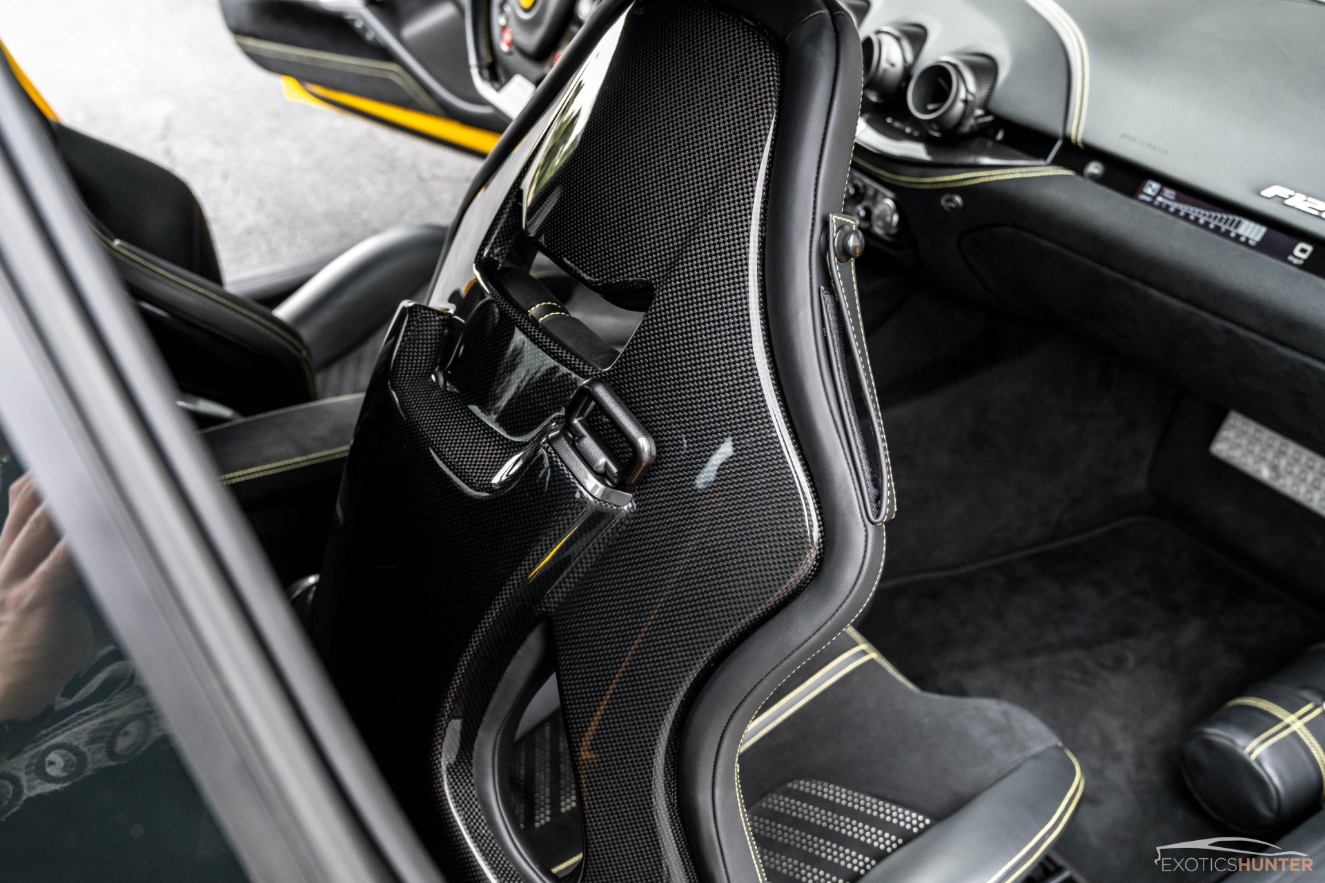 Used 2014 Ferrari F12 Berlinetta RWD image 6