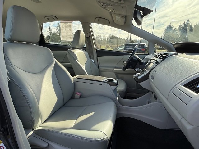 Used 2013 Toyota Prius V Five image 24