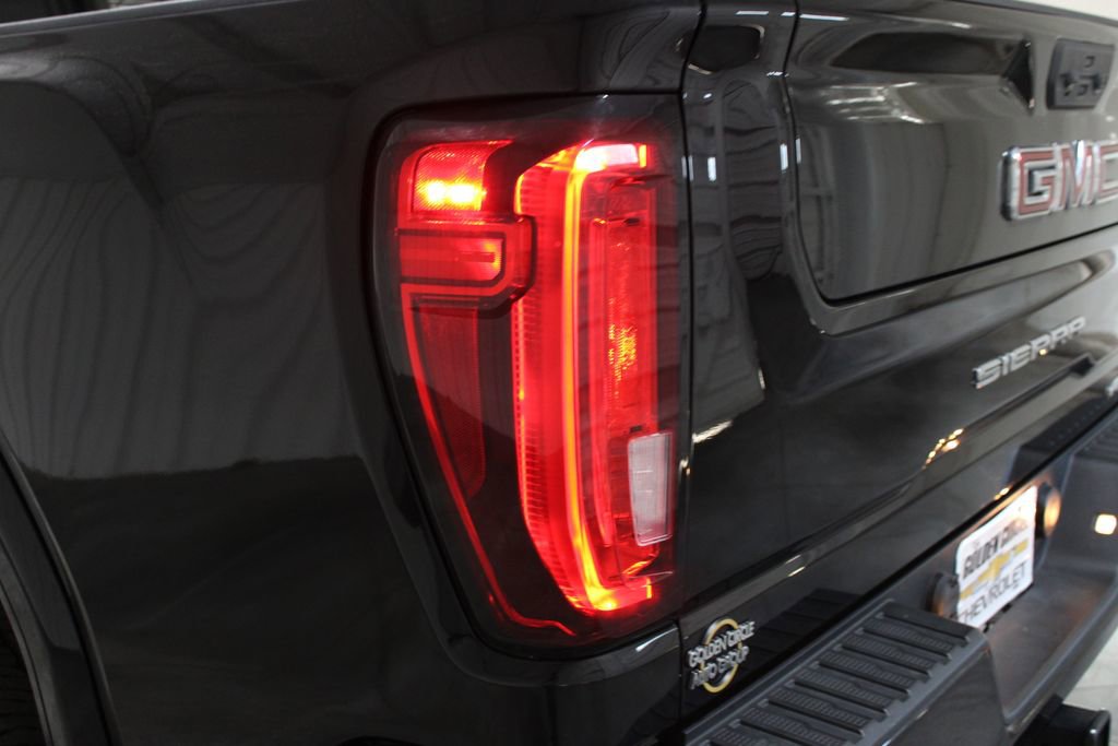 Used 2022 GMC Sierra 2500 AT4 image 23