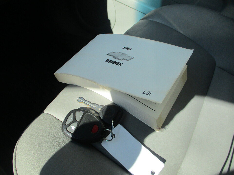 Used 2008 Chevrolet Equinox LT w/ LT Preferred Equipment Group AWD/4WD image 40