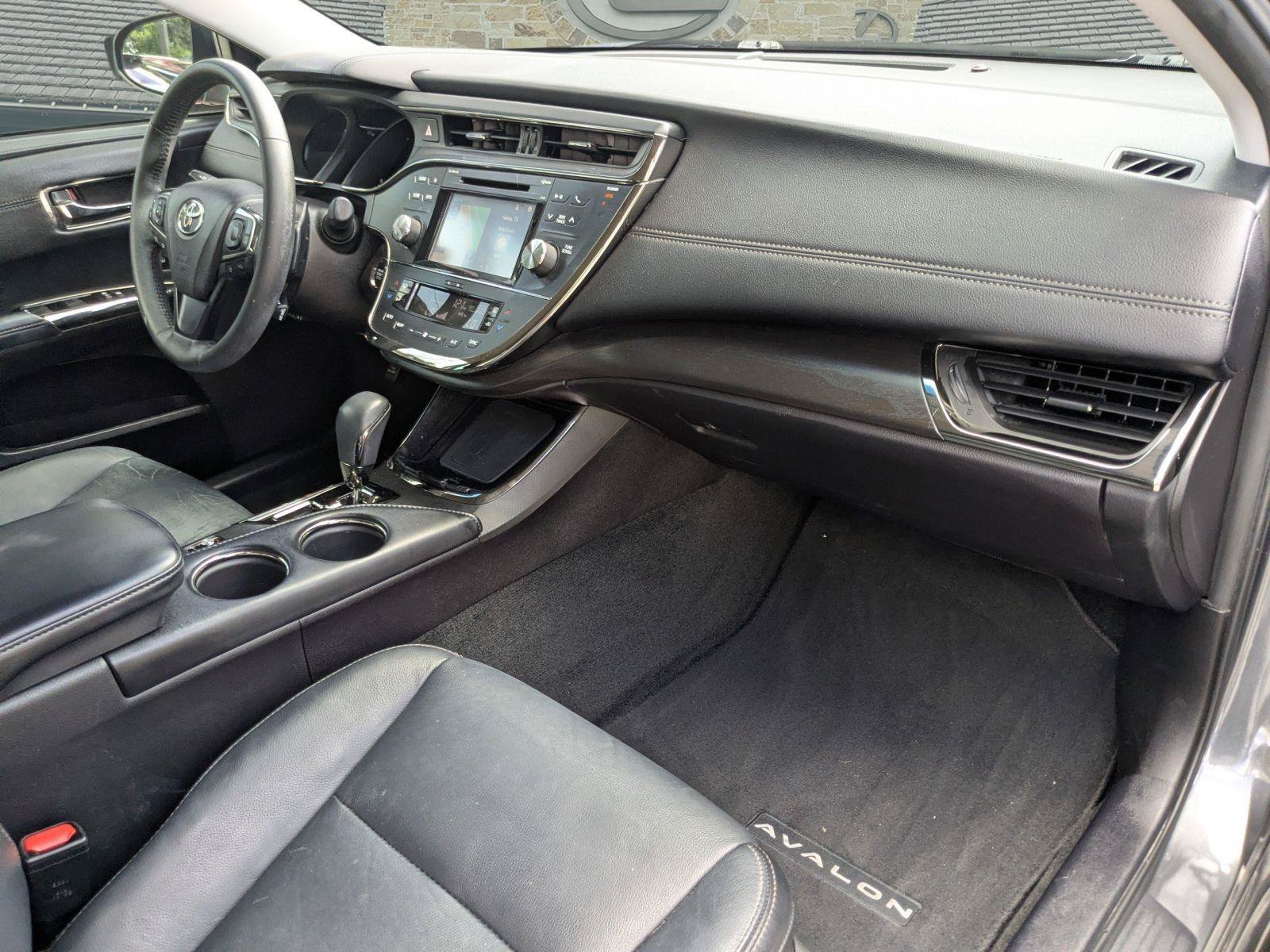 Used 2017 Toyota Avalon XLE Premium FWD image 23