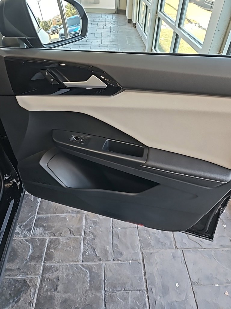 New 2026 Volkswagen Taos S image 11