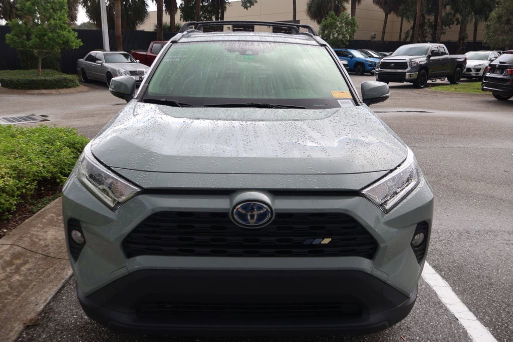 Used 2021 Toyota RAV4 XLE Premium AWD/4WD image 5