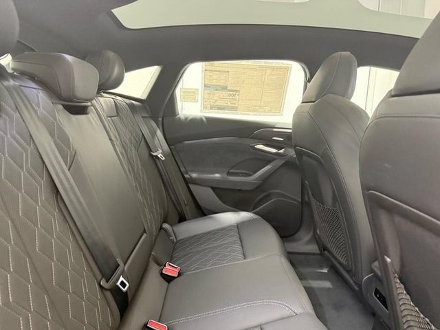 New 2027 Audi S6 e-tron Premium Plus AWD/4WD image 4