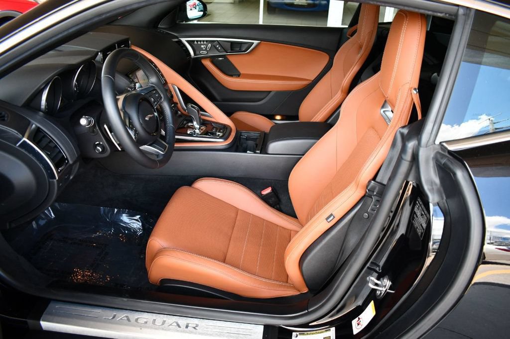 Used 2018 Jaguar F-TYPE Coupe RWD image 14