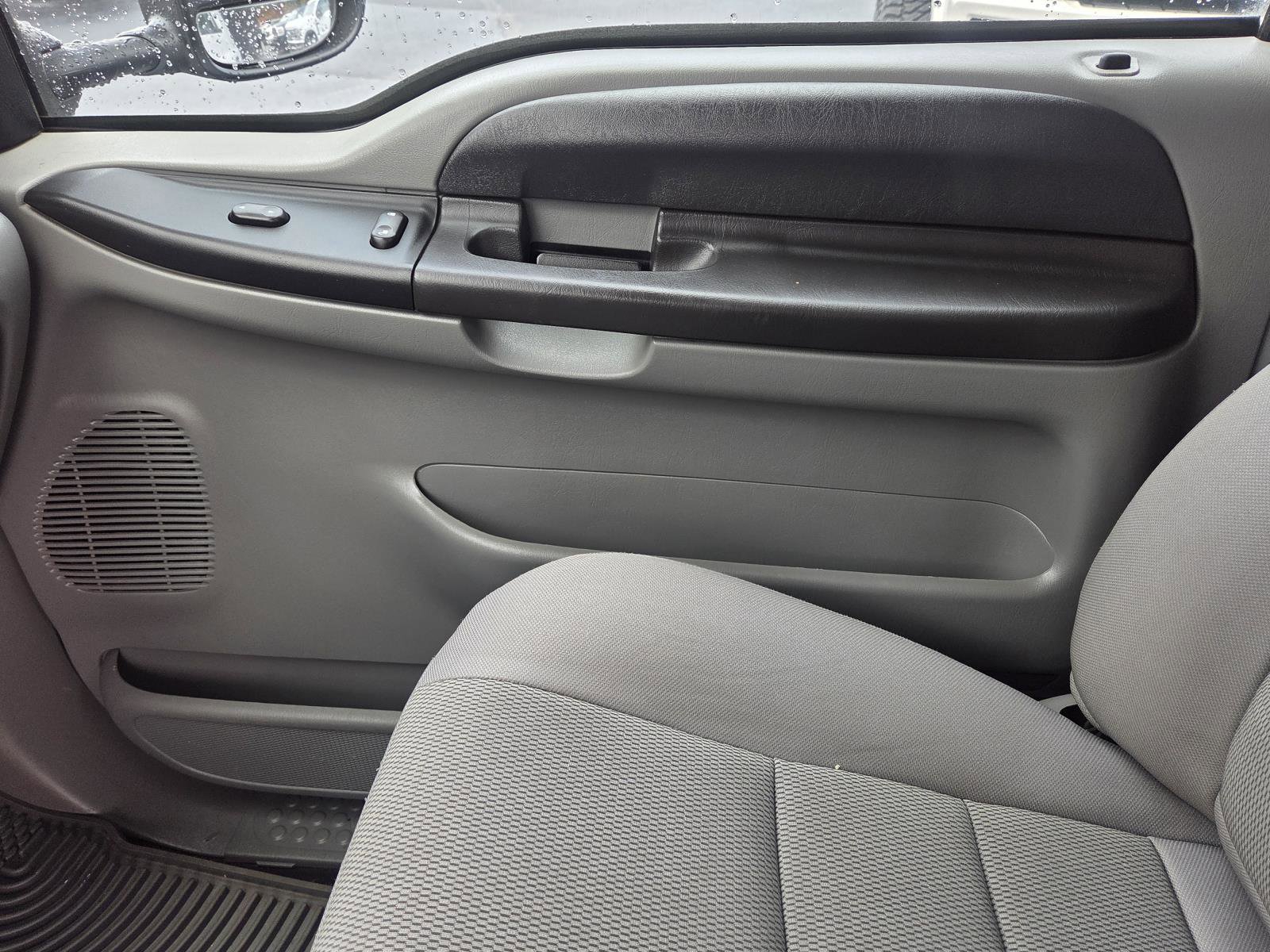 Used 2006 Ford F350 XL image 24