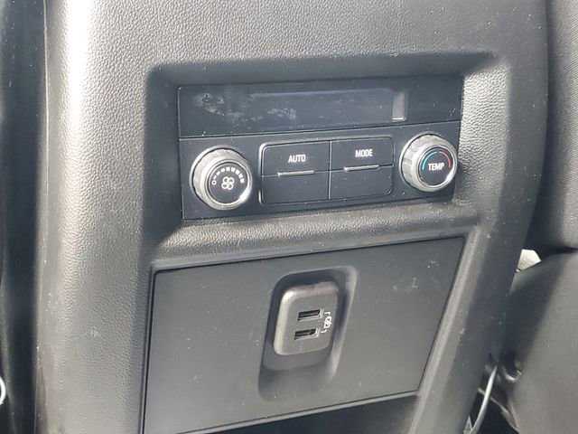 Used 2018 Chevrolet Traverse LT FWD image 34