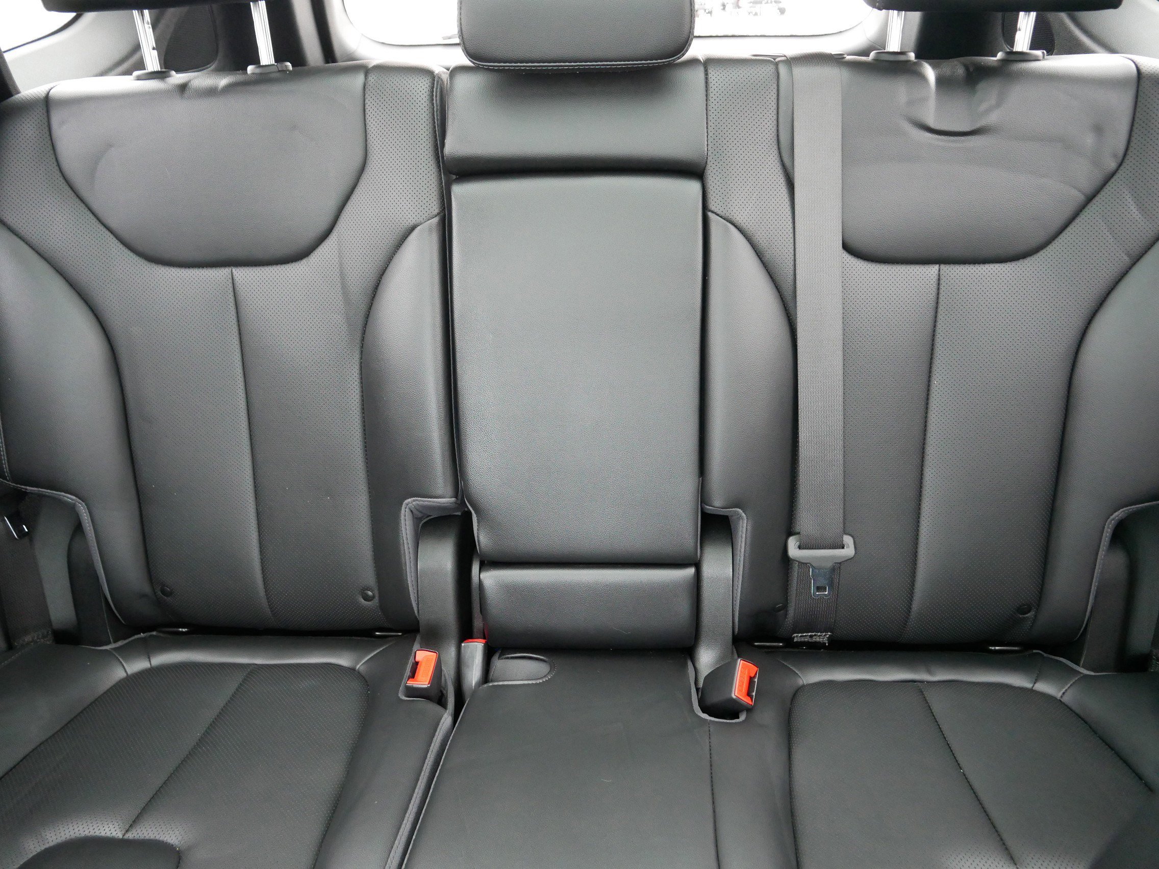 Certified 2023 Hyundai Santa Fe SEL w/ Premium Package image 13