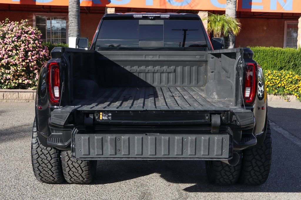 Used 2021 GMC Sierra 3500 Denali w/ Denali Ultimate Package image 8