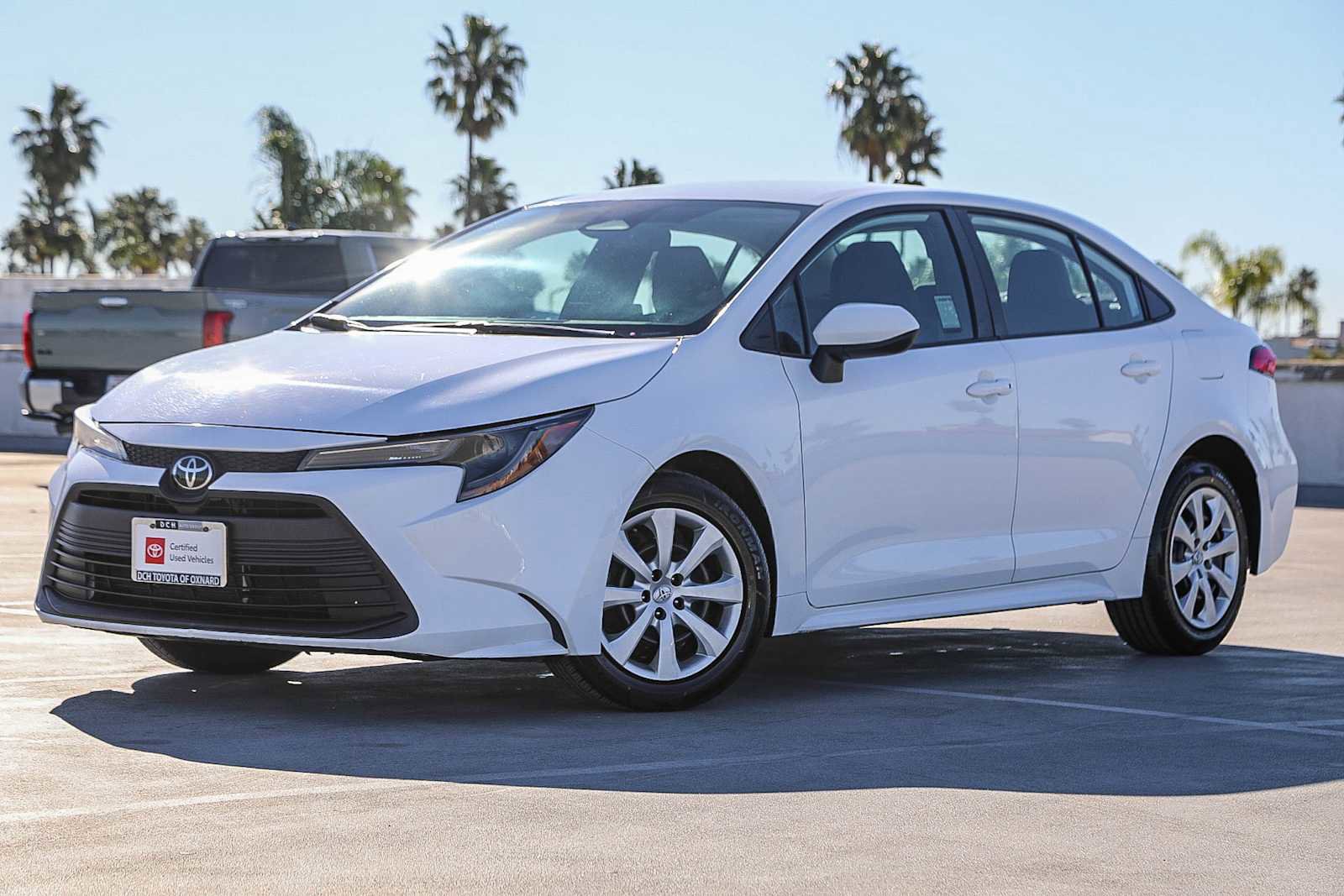 Certified 2023 Toyota Corolla LE image 1