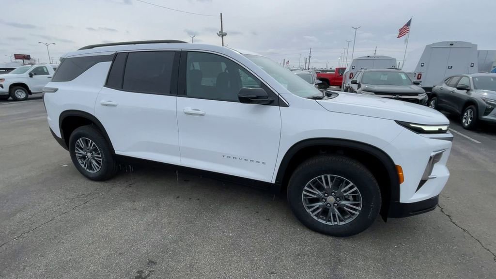 New 2026 Chevrolet Traverse LT w/ LPO, Floor Liner Package image 3