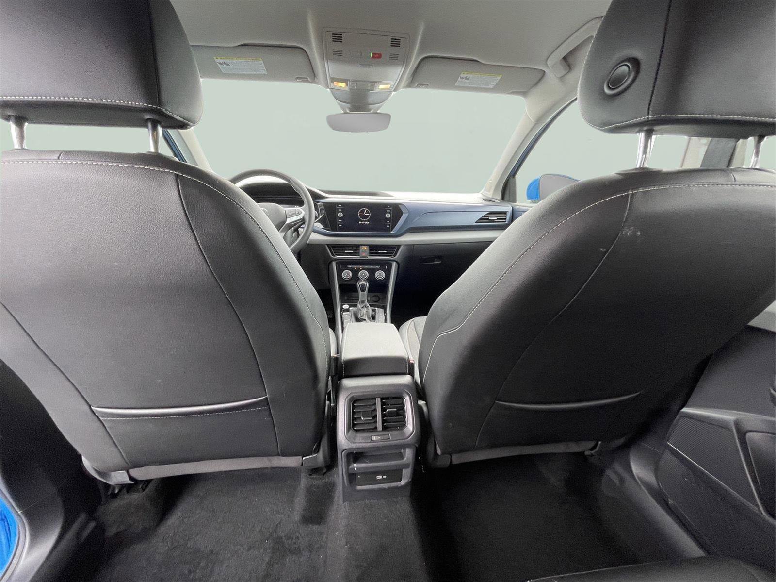 Used 2023 Volkswagen Taos SE w/ Black Wheel Package image 15