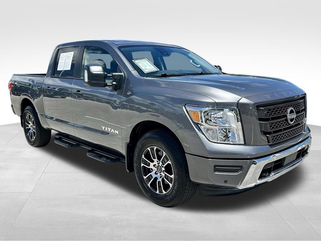 Certified 2024 Nissan Titan SV w/ SV Convenience Package image 3