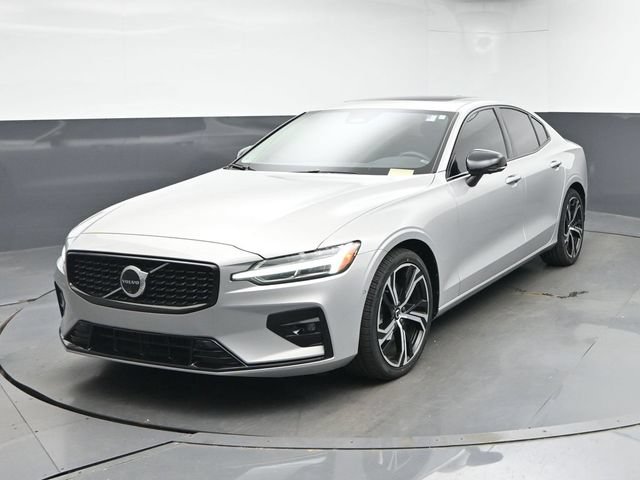 Used 2024 Volvo S60 B5 Plus AWD/4WD image 3
