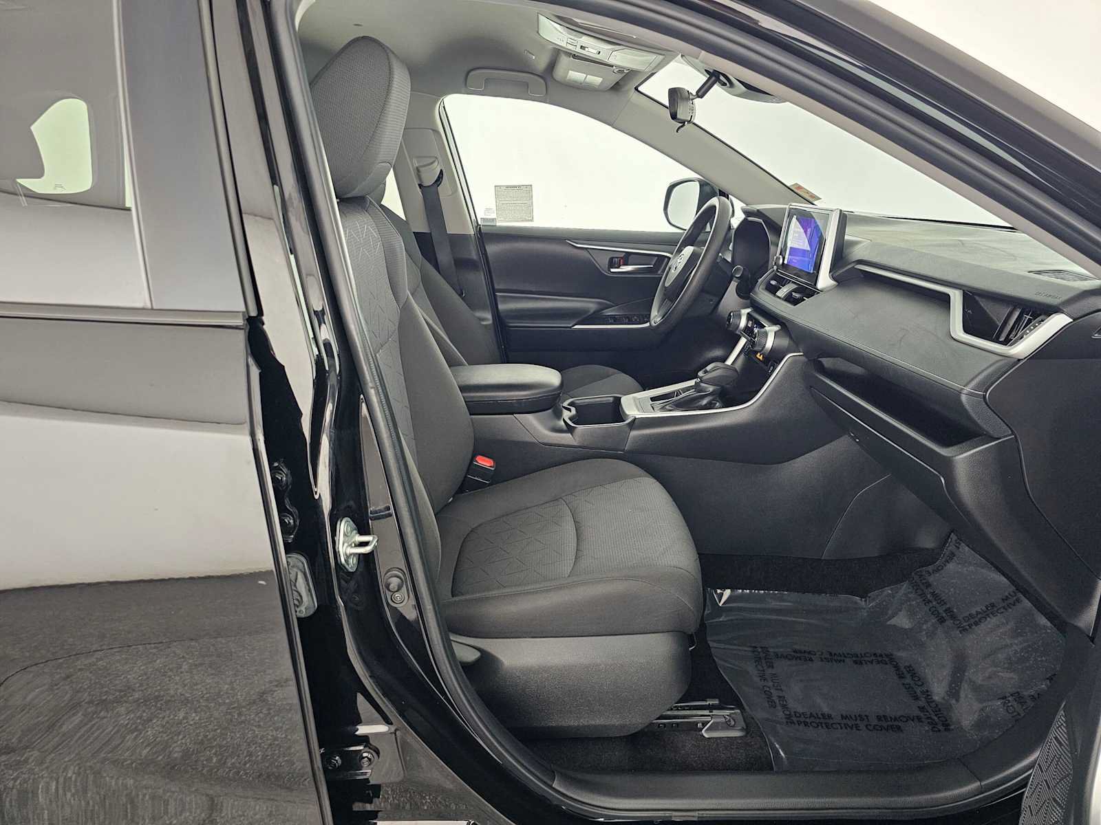 Used 2024 Toyota RAV4 XLE FWD image 10
