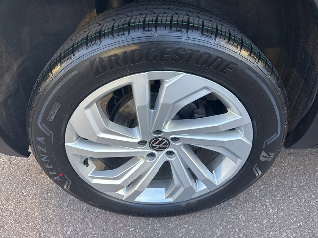 Used 2021 Volkswagen Atlas Cross Sport SEL image 38