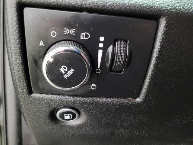 Used 2015 Jeep Grand Cherokee Altitude image 40