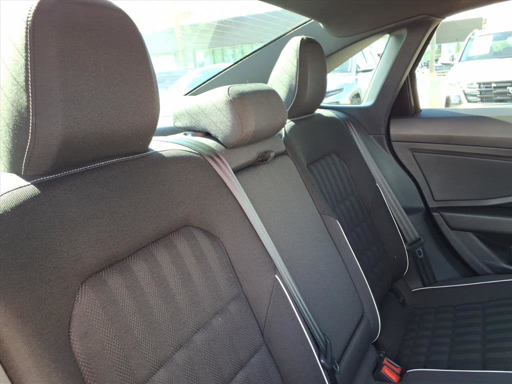 Used 2022 Volkswagen Jetta Sport image 14