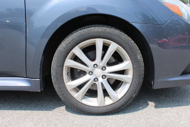 Used 2014 Subaru Legacy 2.5i Premium AWD/4WD image 38