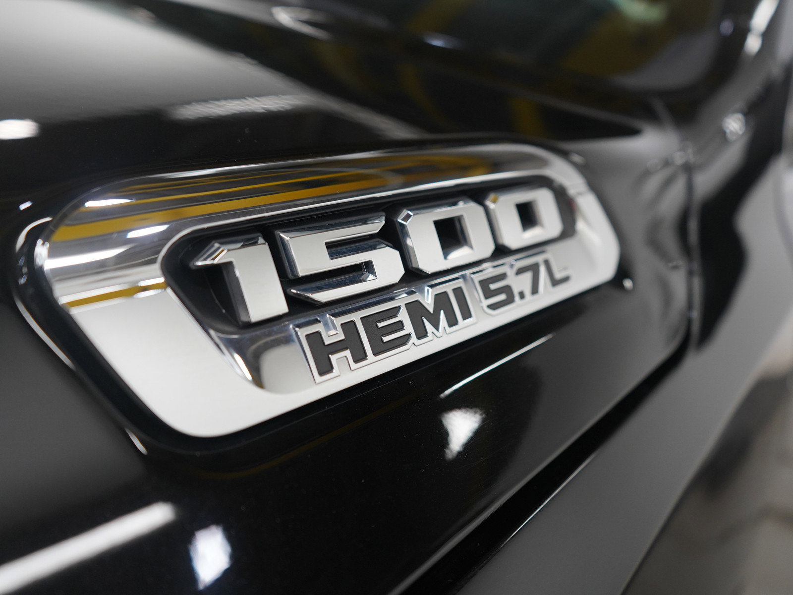 Used 2019 RAM 1500 Limited image 29