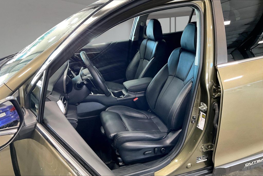 Used 2021 Subaru Outback Limited AWD/4WD image 22