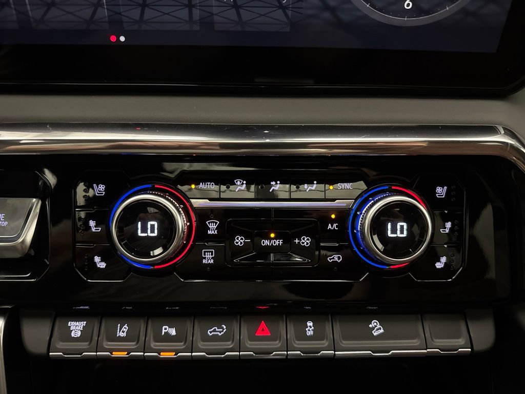 New 2026 GMC Sierra 3500 Denali Ultimate AWD/4WD image 50