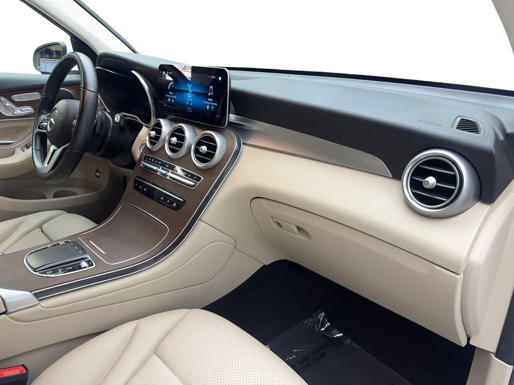 Used 2022 Mercedes-Benz GLC 300 w/ Premium Package Lite image 49
