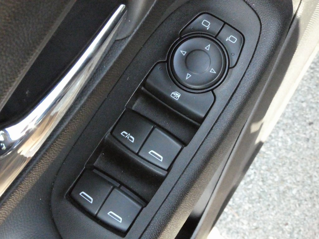 Used 2024 Chevrolet Equinox LT image 27