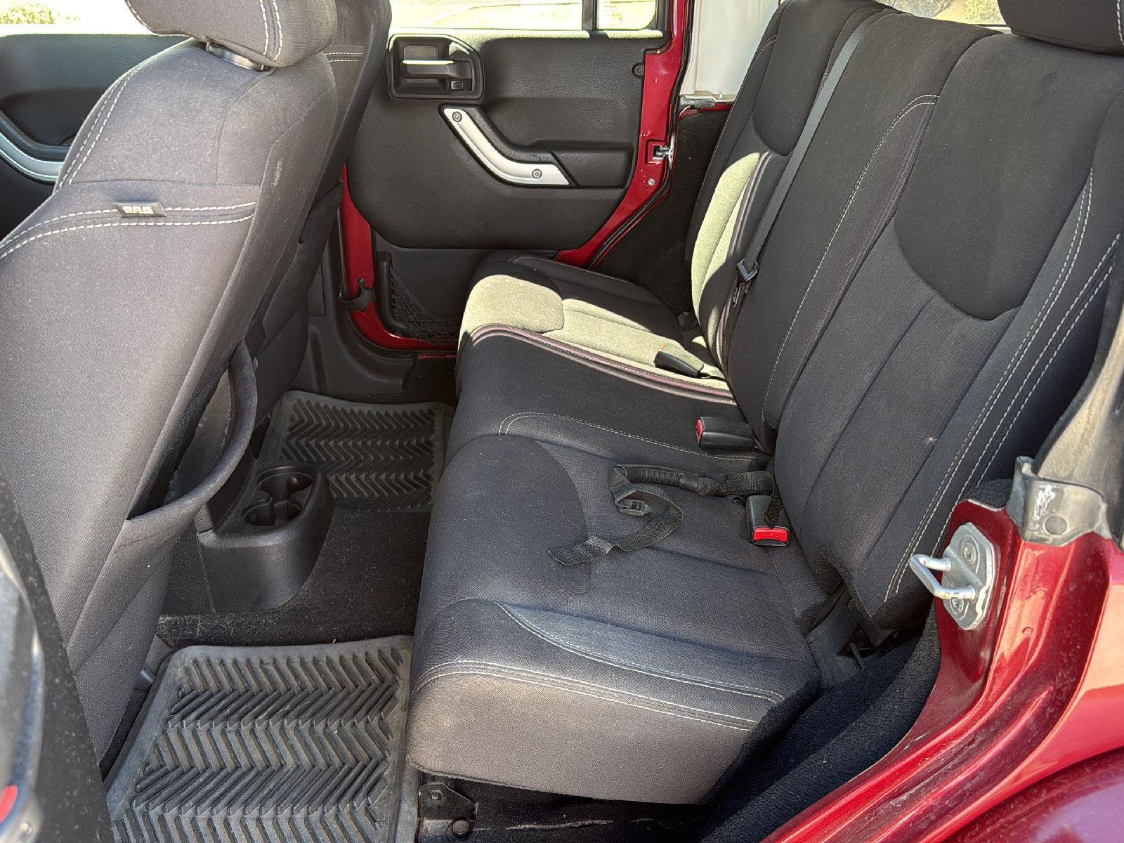 Used 2013 Jeep Wrangler Unlimited Sahara AWD/4WD image 6