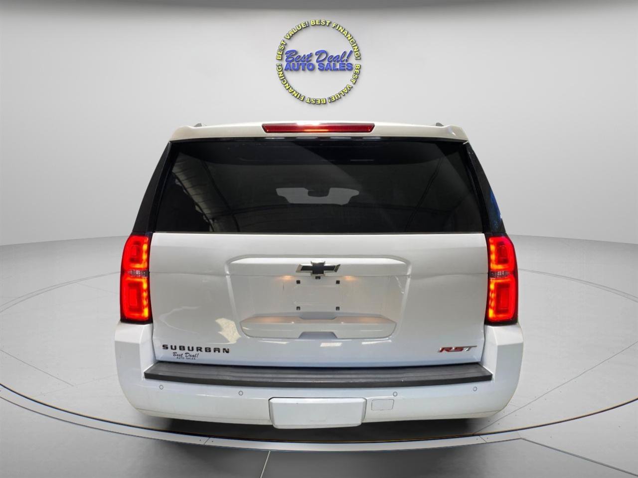 Used 2020 Chevrolet Suburban LT w/ RST Edition AWD/4WD image 3