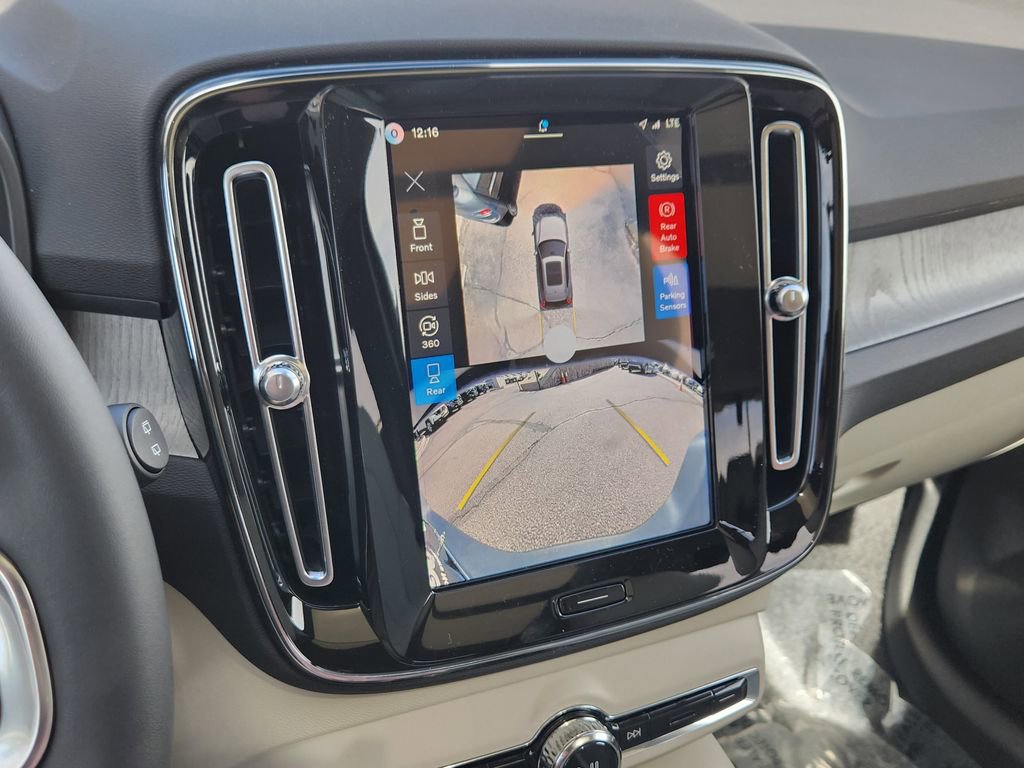 New 2026 Volvo XC40 B5 Ultra w/ Climate Package AWD/4WD image 9