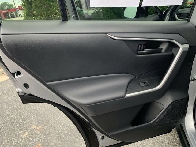 Used 2024 Toyota RAV4 LE AWD/4WD image 15